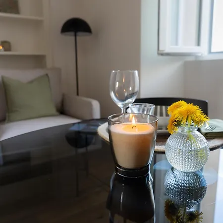 Maderni Breathtaking - By Myhomeincomo Apartment Como